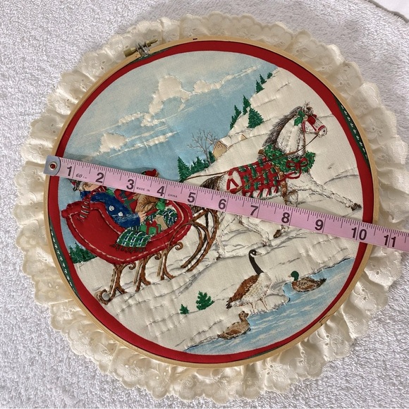 Vintage Handmade Winter Festive Embroidered Holiday Wall Art with Lace Trim - Picture 8 of 8